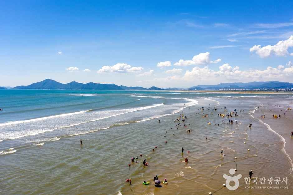 다대포해수욕장 (2019) / Source: Korea Tourism Organization