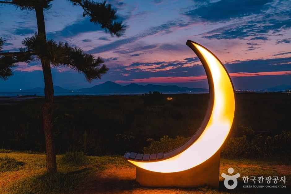 다대포해수욕장 (2022) / Source: Korea Tourism Organization