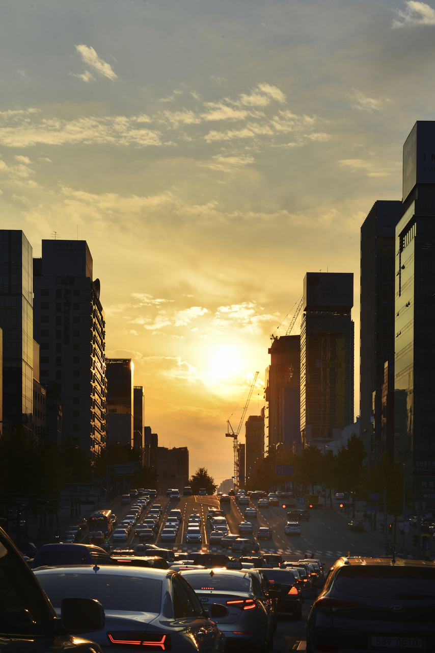 강남역거리 / Source: Korea Tourism Organization