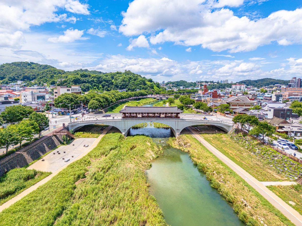 남천교 청연루 / Source: Korea Tourism Organization