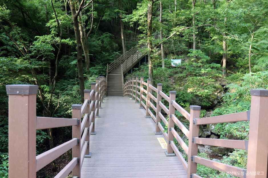 청도_낙대폭포 (1).jpg / Source: Korea Tourism Organization